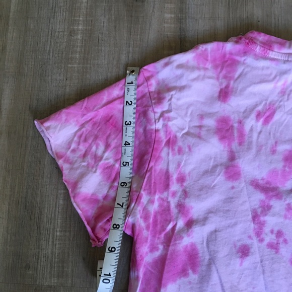 Cropped & tie- dyed Rolling Stones Graphic tee. - Picture 5 of 8